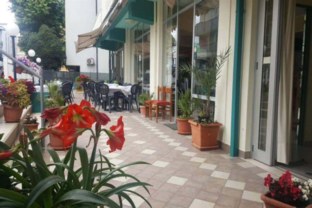 Hotel Staccoli Rimini 3*,