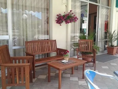 Hotel Staccoli Rimini 3*,